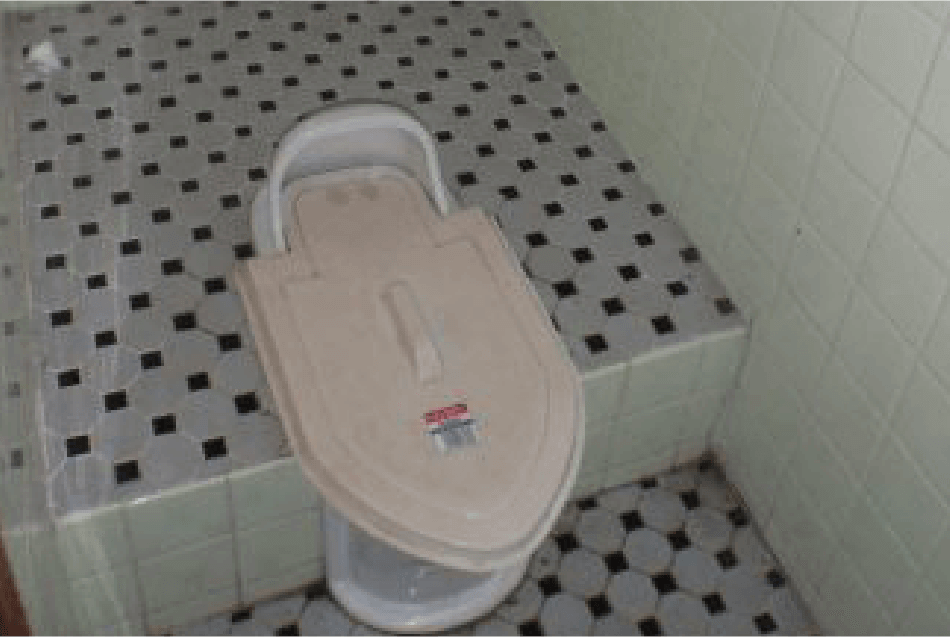トイレリフォーム前