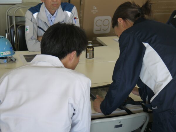 R8.7　職場見学　5