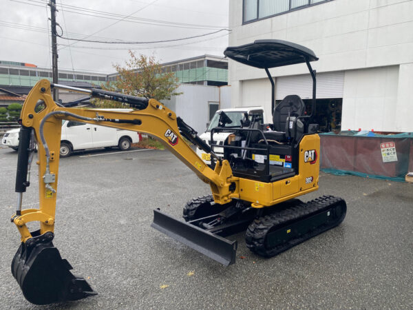バックホウ納車